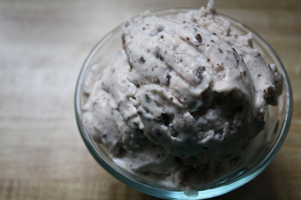 DESSERT RECIPES- Stracciatella Frozen Yogurt