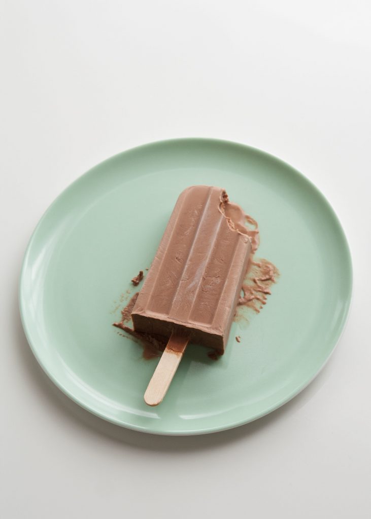 Pink Peppercorn Fudge Popsicles - anneliesz