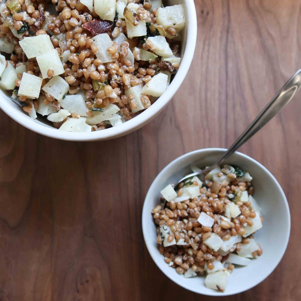 Bacon Cauliflower Wheat Berry Salad - anneliesz