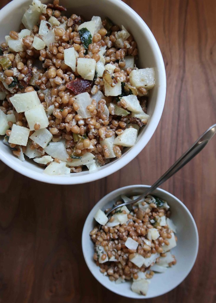 Bacon Cauliflower Wheat Berry Salad - anneliesz